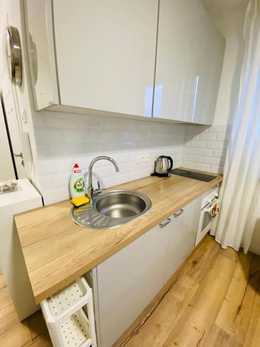 Bezagenta Mozart8 Studio Easy Access To City Wifi Appartement Warschau Buitenkant foto