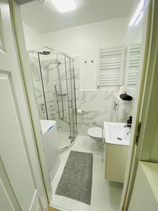 Bezagenta Mozart8 Studio Easy Access To City Wifi Appartement Warschau Buitenkant foto